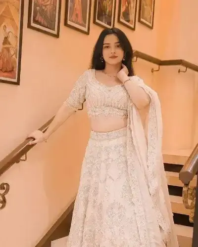 Escort Nampally